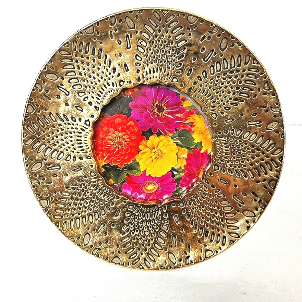 Beautiful Round Brass Picture Frame 7.5" Diameter